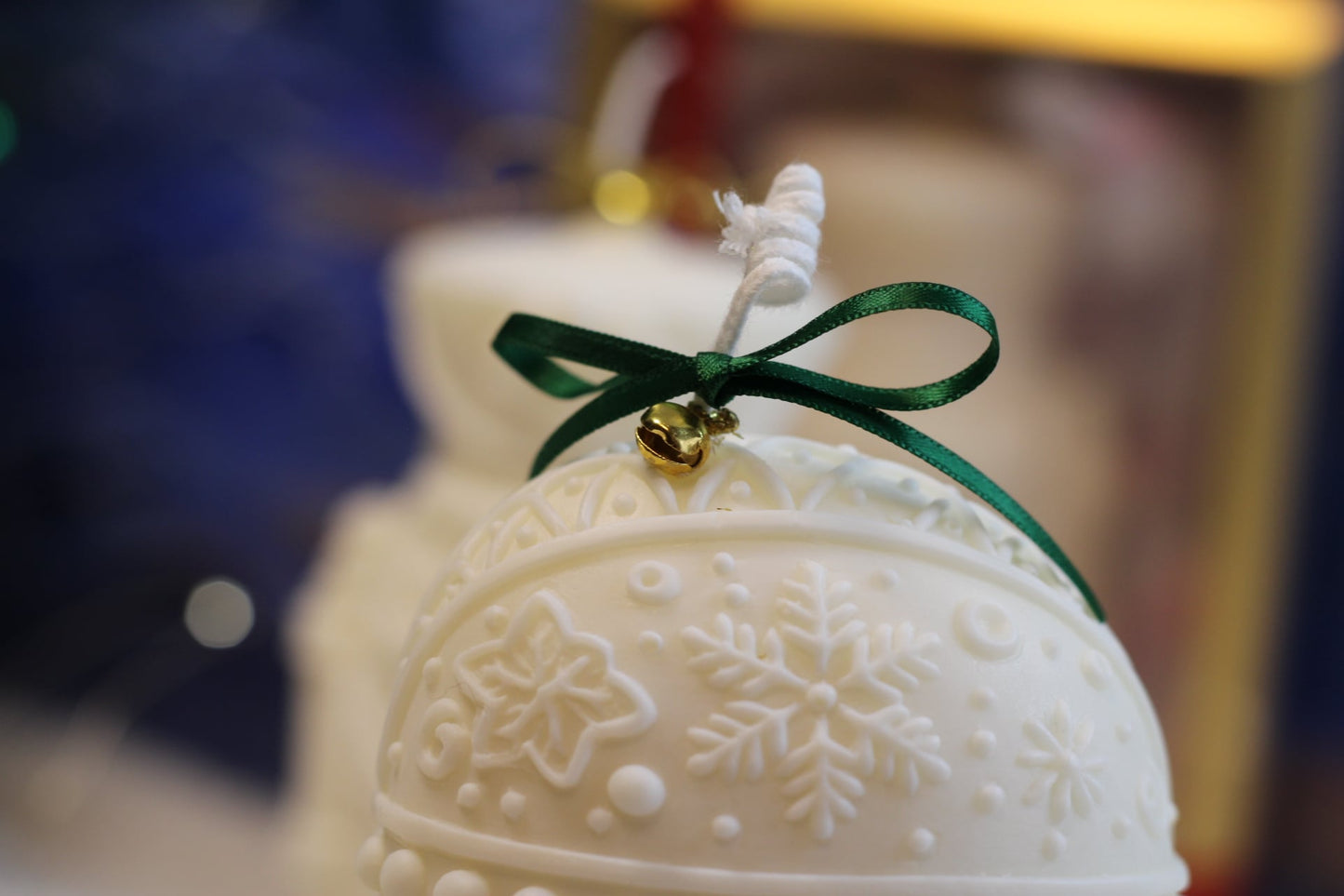 Luxus Winter-Kerze "Schneeflocken-Faustling" | Edle Dekoration für Weihnachten