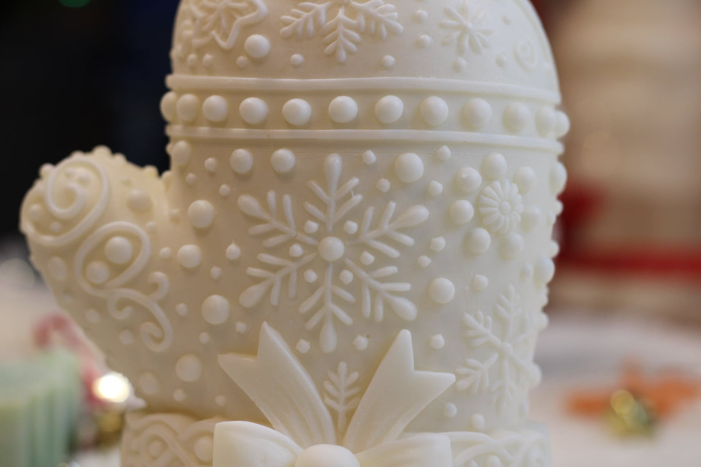 Luxus Winter-Kerze "Schneeflocken-Faustling" | Edle Dekoration für Weihnachten